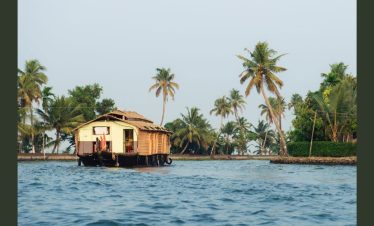 Houseboat Spa & Wellness Retreat